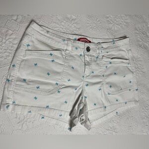 UNIONBAY White Shorts with Blue Accents